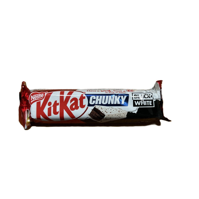 KitKat Black and White (France) - Yum At Hart